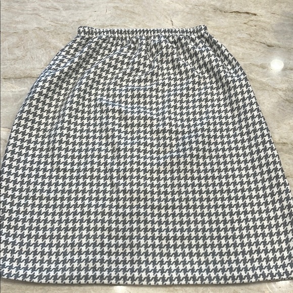 Russ Togs Dresses & Skirts - VINTAGE‎ Houndstooth Plaid Midi Pencil Skirt Wool Blend | Grey/White | S/M